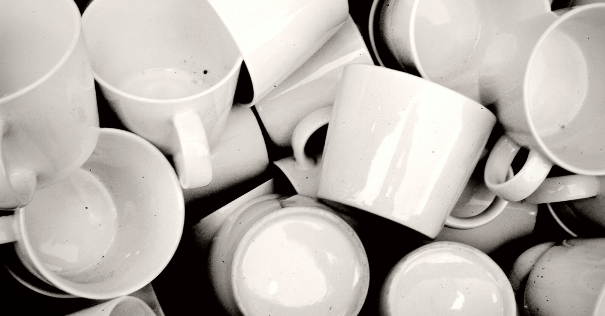 white ceramics mugs